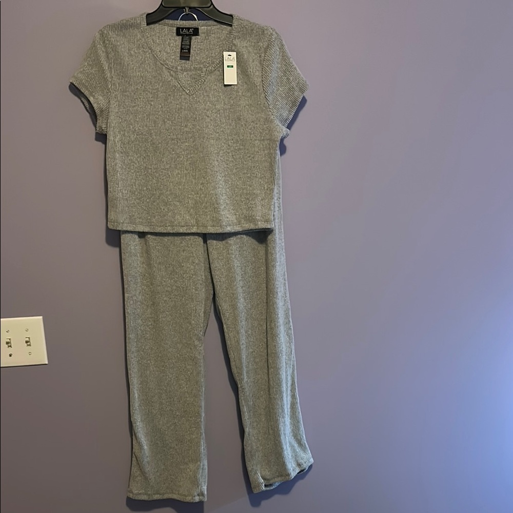 NWT- Women’s LALA Heather Gray Lounge Set Super soft Ribbed Material Size Large